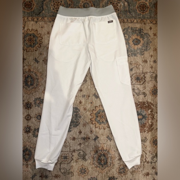 Figs Zamora Jogger White - Picture 2 of 4